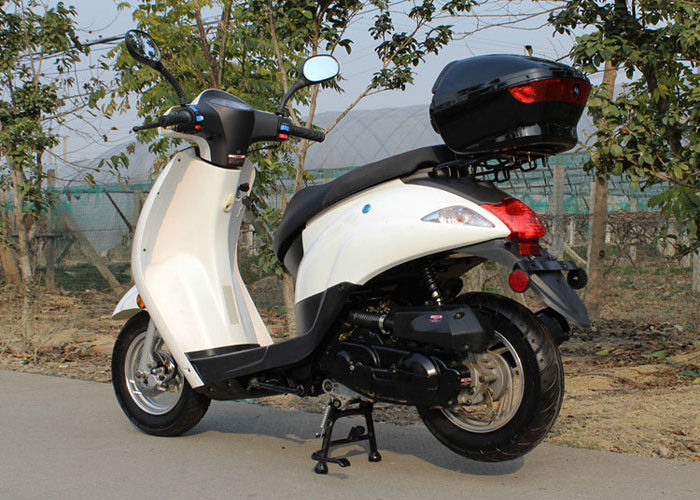수평한 유형 50cc 고성능 스쿠터 2.5L 유류 소비 4 치기
