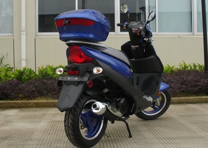 알루미늄 구조 헤드라이트를 가진 성숙한 모터 스쿠터 12V 7A 파란 50cc 모터 스쿠터