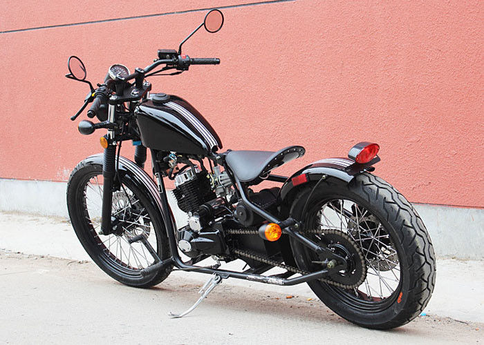똑똑한 모양 Bobber 작풍 오토바이, 자유로운 연장 모음을 가진 250의 Bobber 오토바이