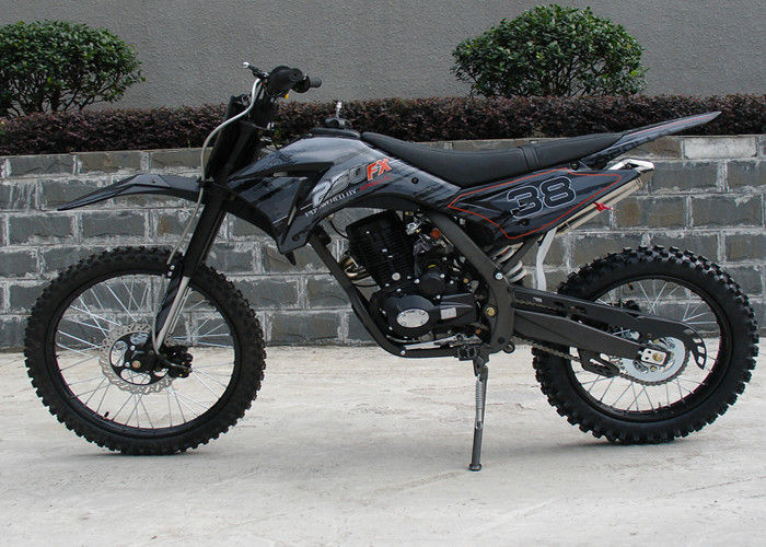 수동 변속 장치 8L 석유 탱크를 가진 아폴로 작풍 250cc 먼지 자전거 오토바이 검정